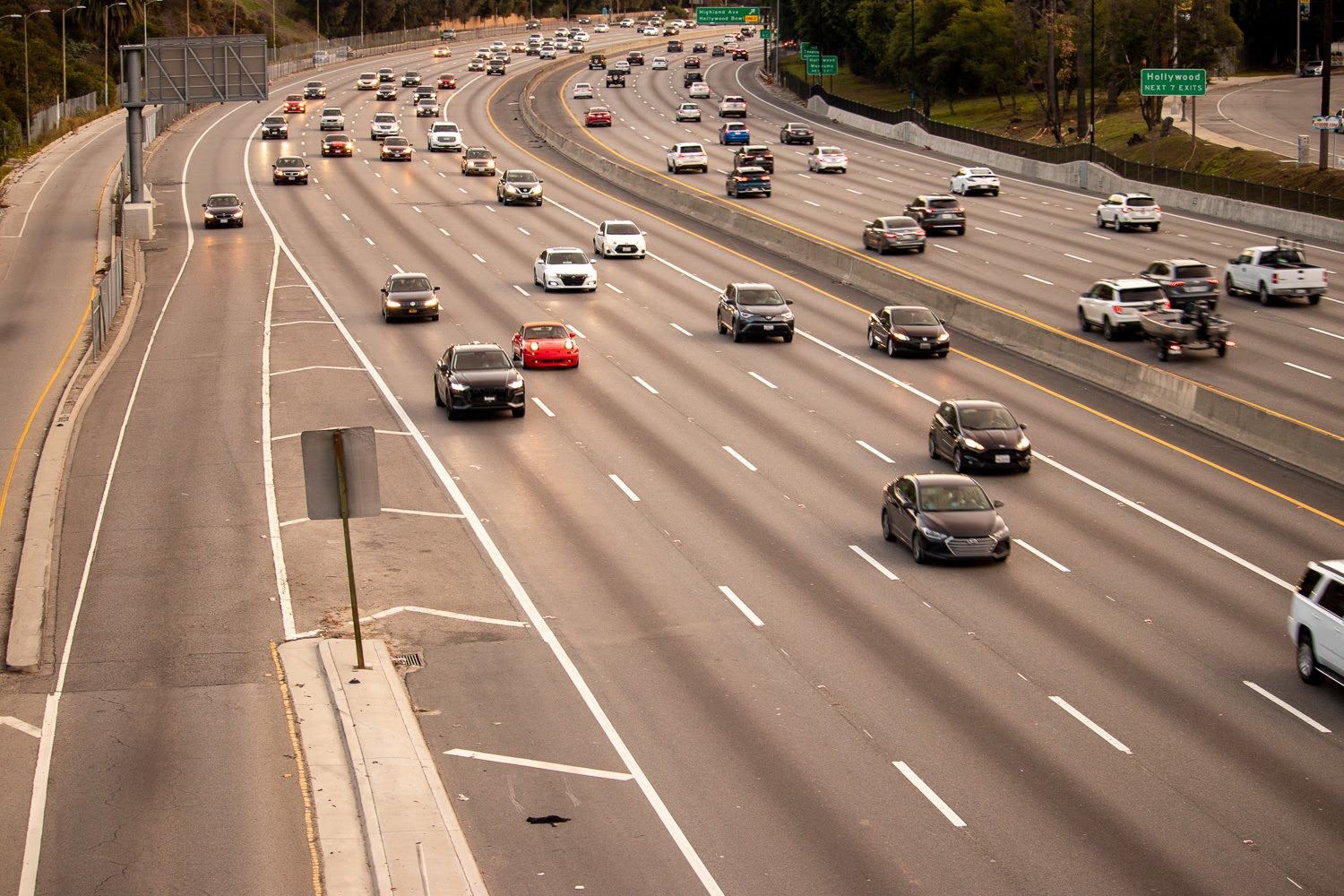 5/28 Orlando, FL – Car Accident in SB Lanes of FL-417 Near Boggy Creek Rd 